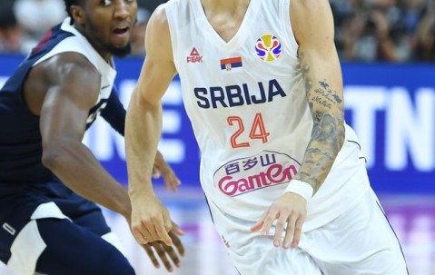 开云- 浓眉哥关键节点连败,塞尔维亚队带队取胜了吗 